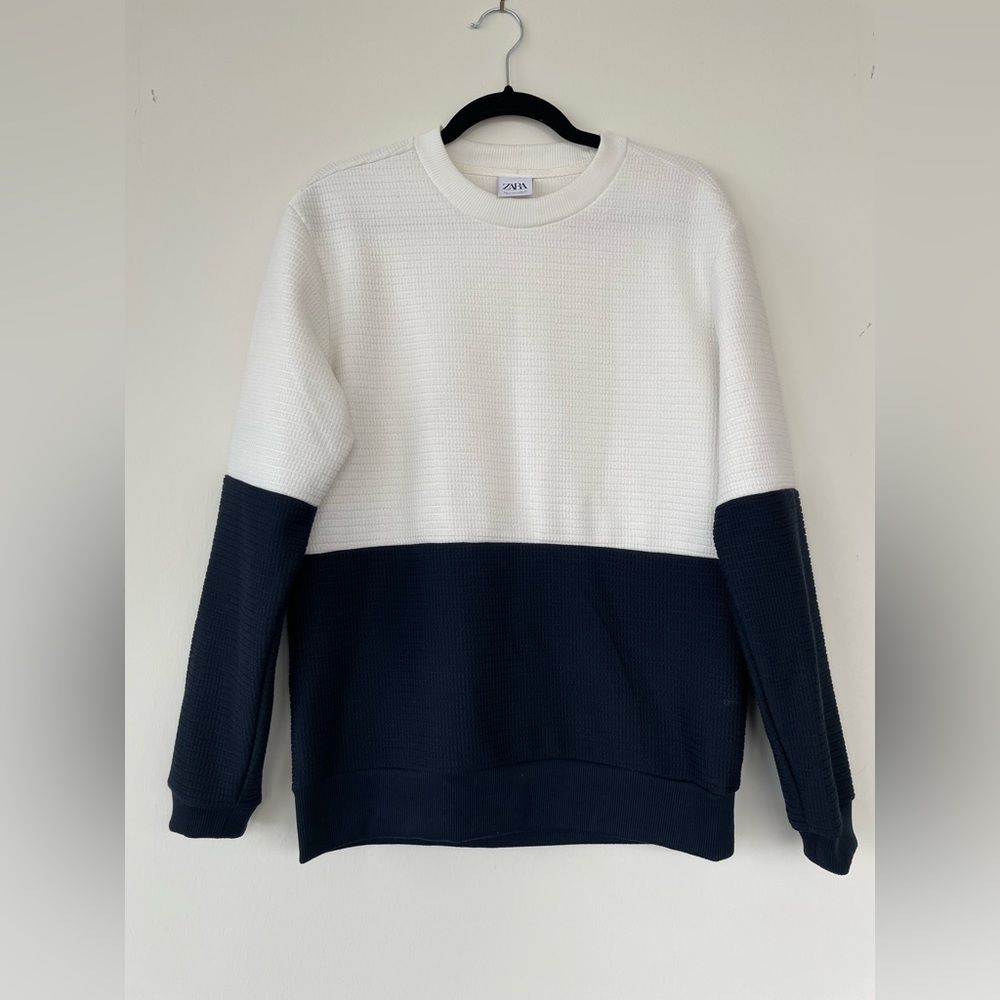 Zara Men’s Color Block White Blue Knit Sweater